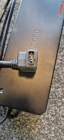 Nabíječka Shimano EC-E6000